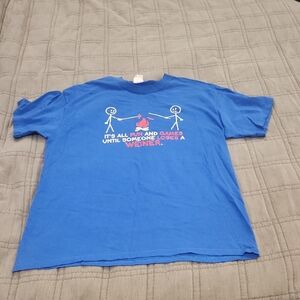 Gildan Fun Graphic Blue Tee Size L!